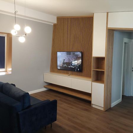 Lovely Apartment Ioana Targu Neamt Extérieur photo